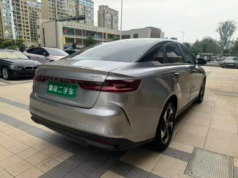 Geely Geometry G6 2022 620 New Fun Edition — миниатюра 5