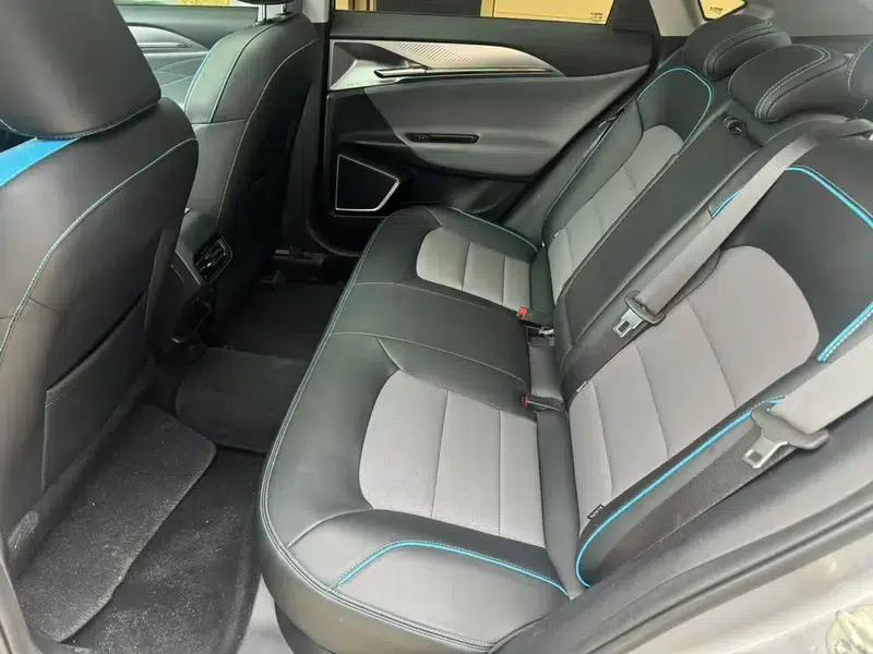 Geely Geometry G6 2022 620 New Fun Edition — миниатюра 8