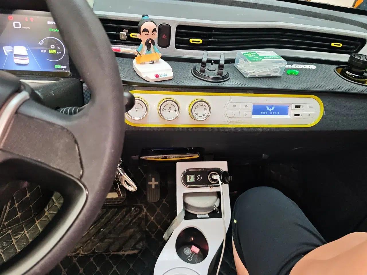 Wuling Hongguang MINIEV 2022 Macaron Colorful Edition Lithium Iron Phosphate — миниатюра 13