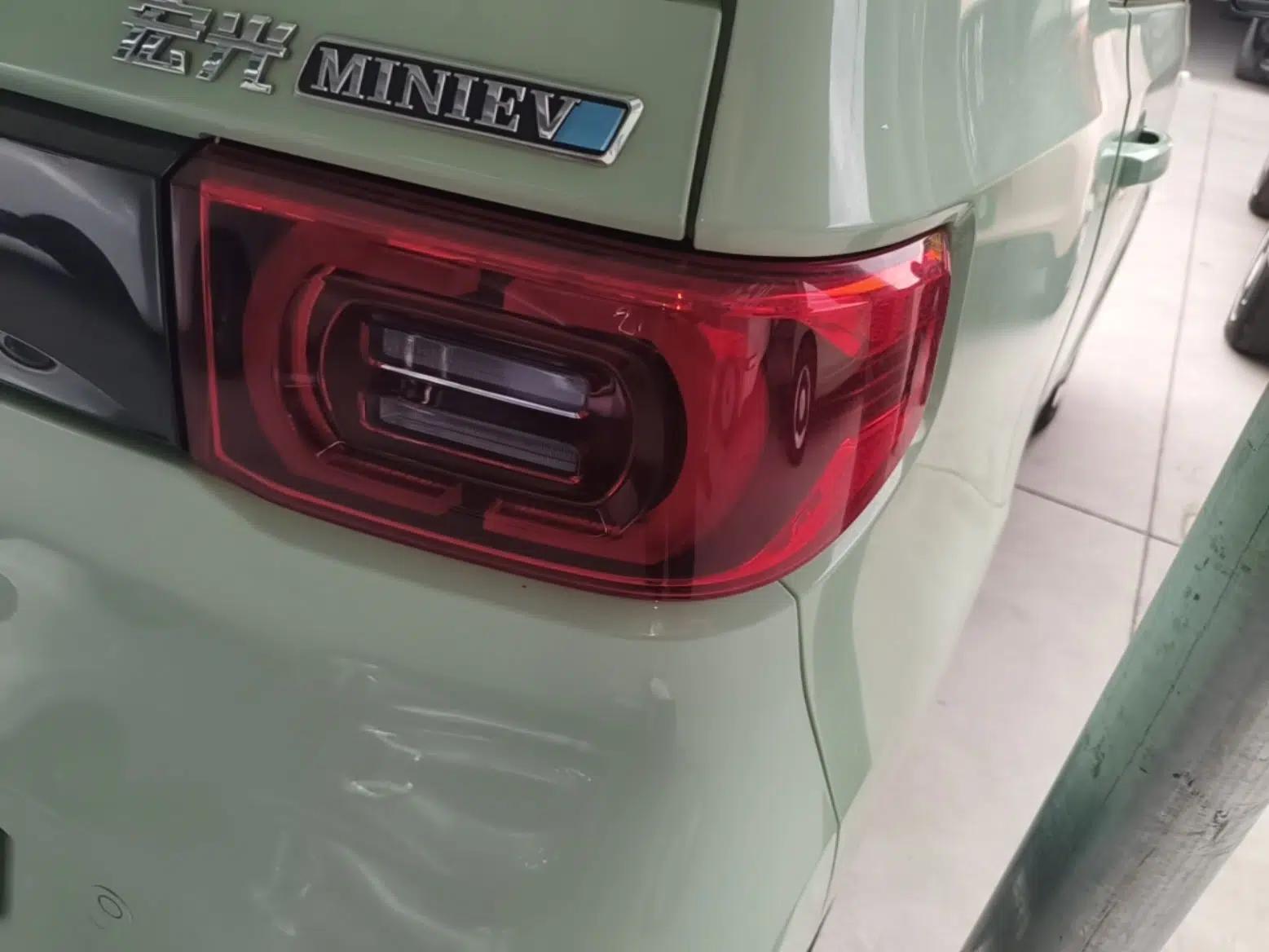 Wuling Hongguang MINIEV 2021 Macaron Premium Model – Lithium Iron Phosphate — миниатюра 9