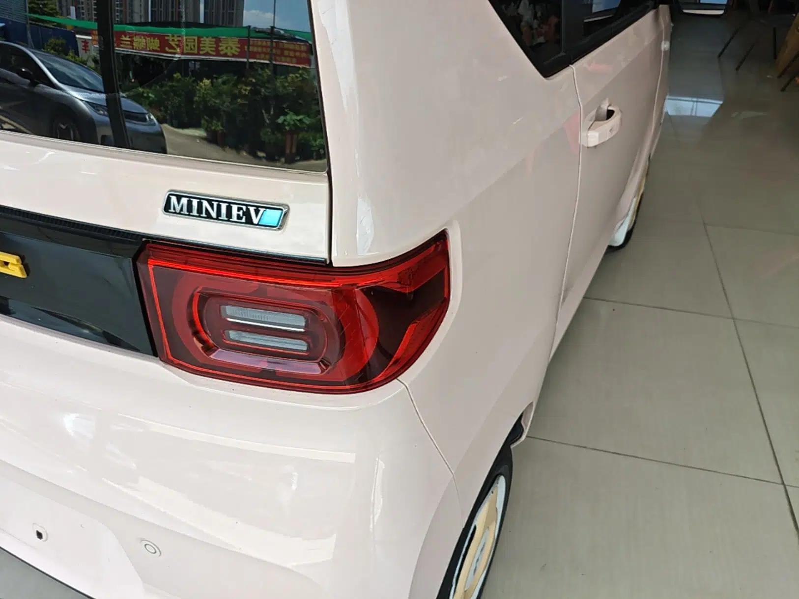 Wuling Hongguang MINIEV 2022 Enjoy Edition Lithium Iron Phosphate — миниатюра 9