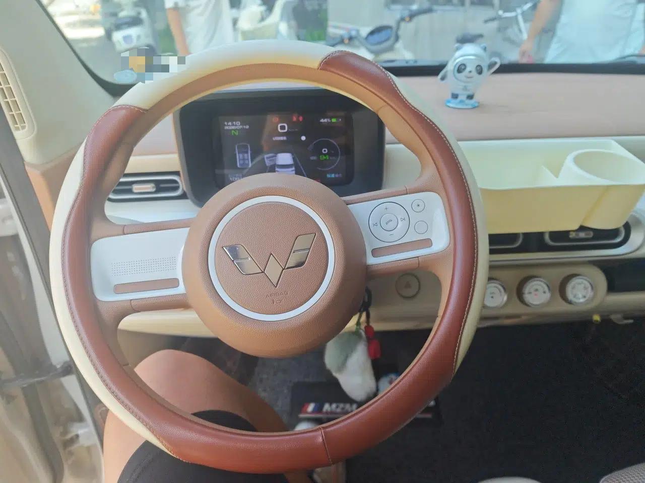 Wuling Hongguang MINIEV 2024 3rd Generation 215km Youth Edition — миниатюра 10