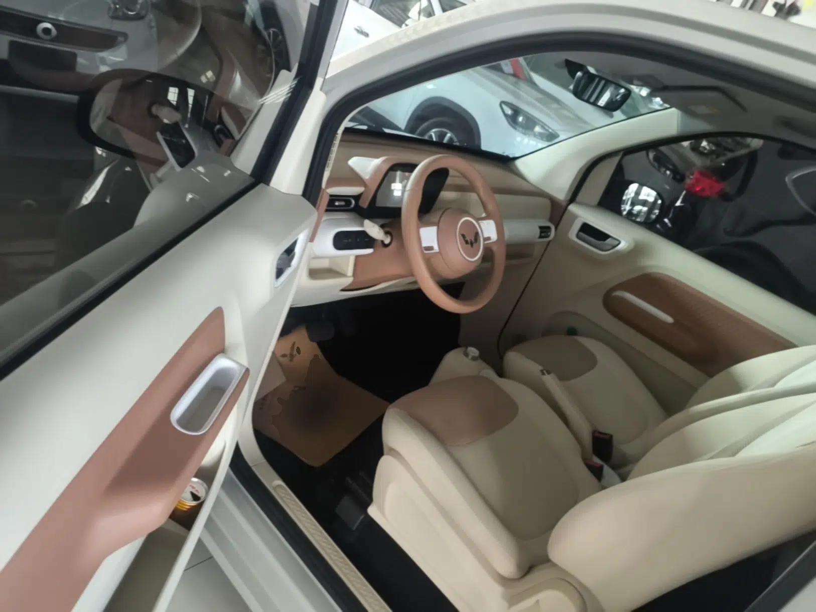 Wuling Hongguang MINIEV 2024 3rd Generation 215km Youth Edition — миниатюра 23