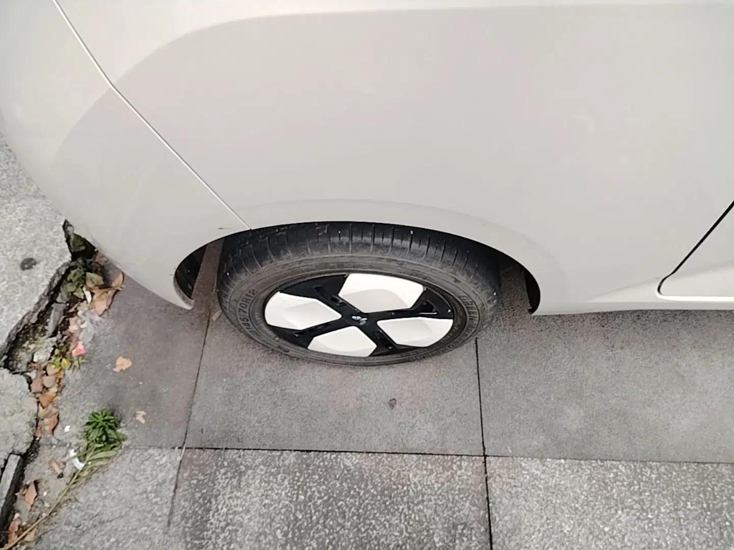 Wuling Hongguang MINIEV 2024 3rd Generation 215km Advanced Version — миниатюра 11