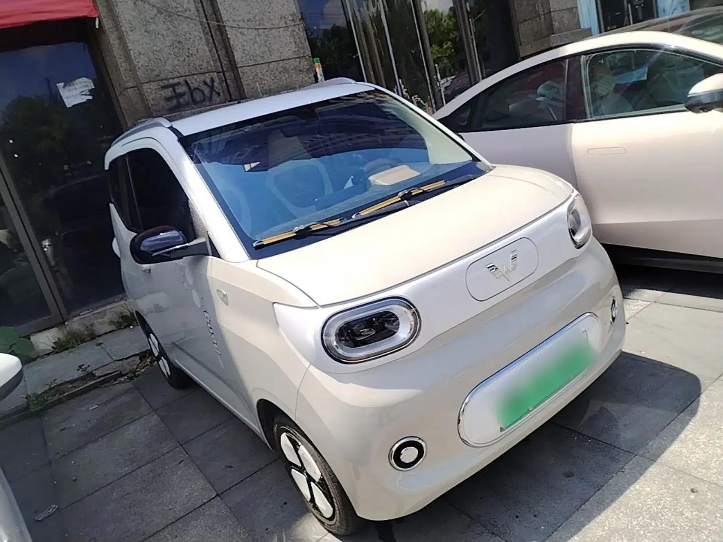 Wuling Hongguang MINIEV 2024 3rd Generation 215km Advanced Version — миниатюра 3