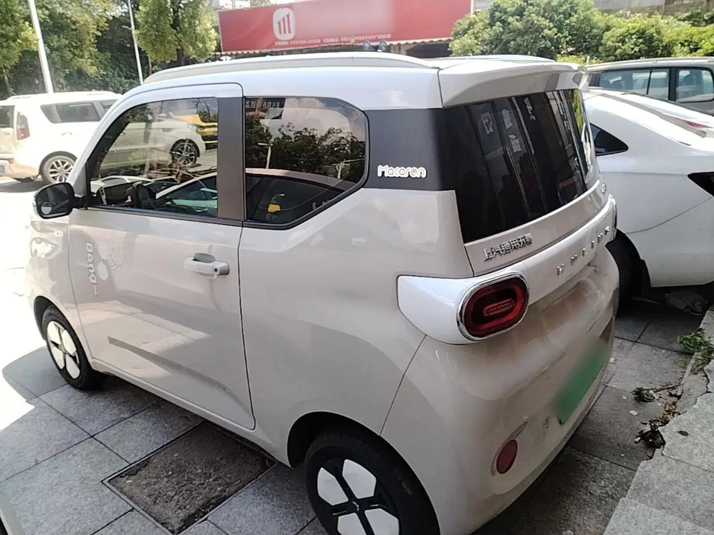Wuling Hongguang MINIEV 2024 3rd Generation 215km Advanced Version — миниатюра 4