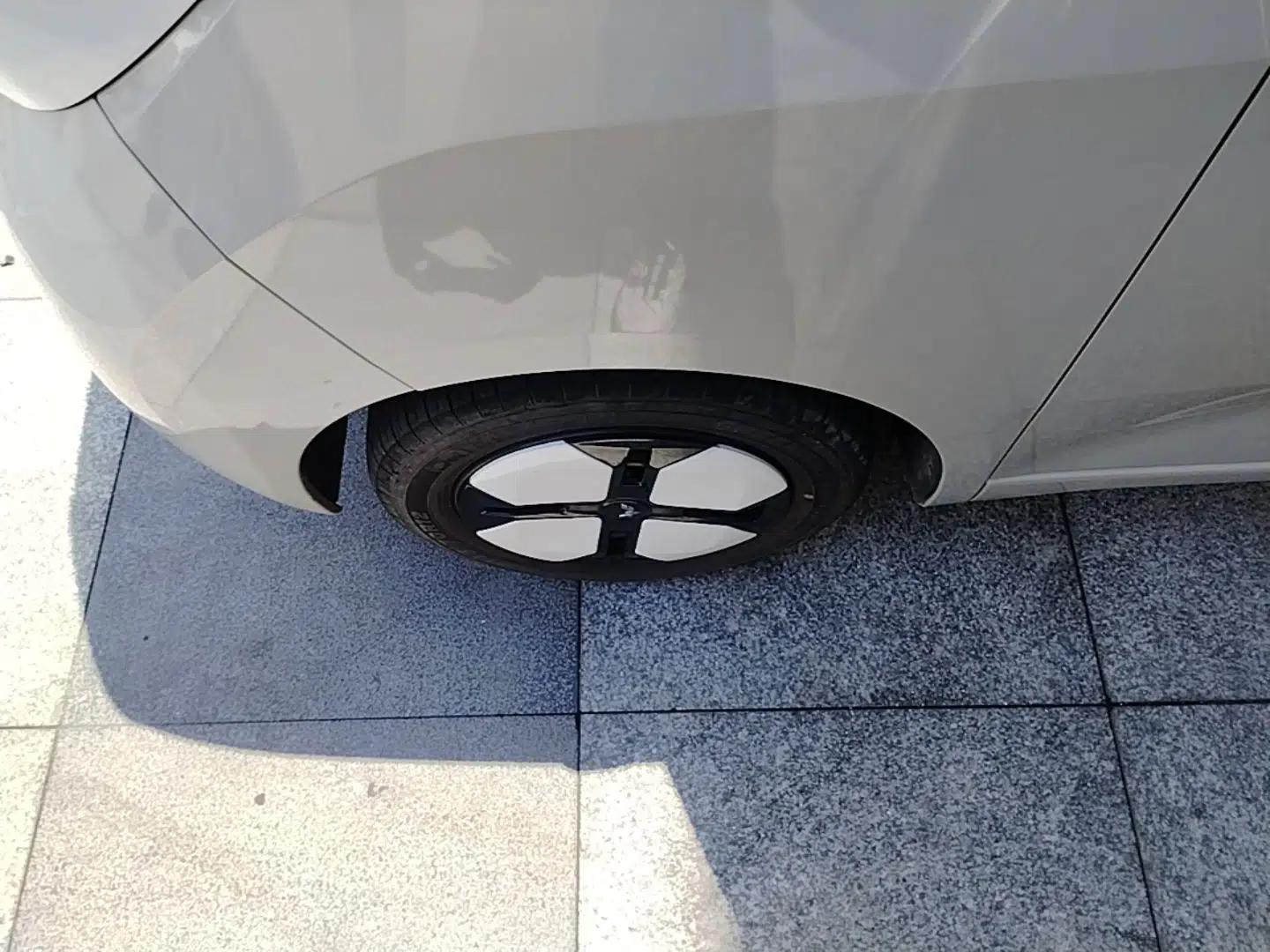 Wuling Hongguang MINIEV 2024 3rd Generation 215km Advanced Version — миниатюра 10