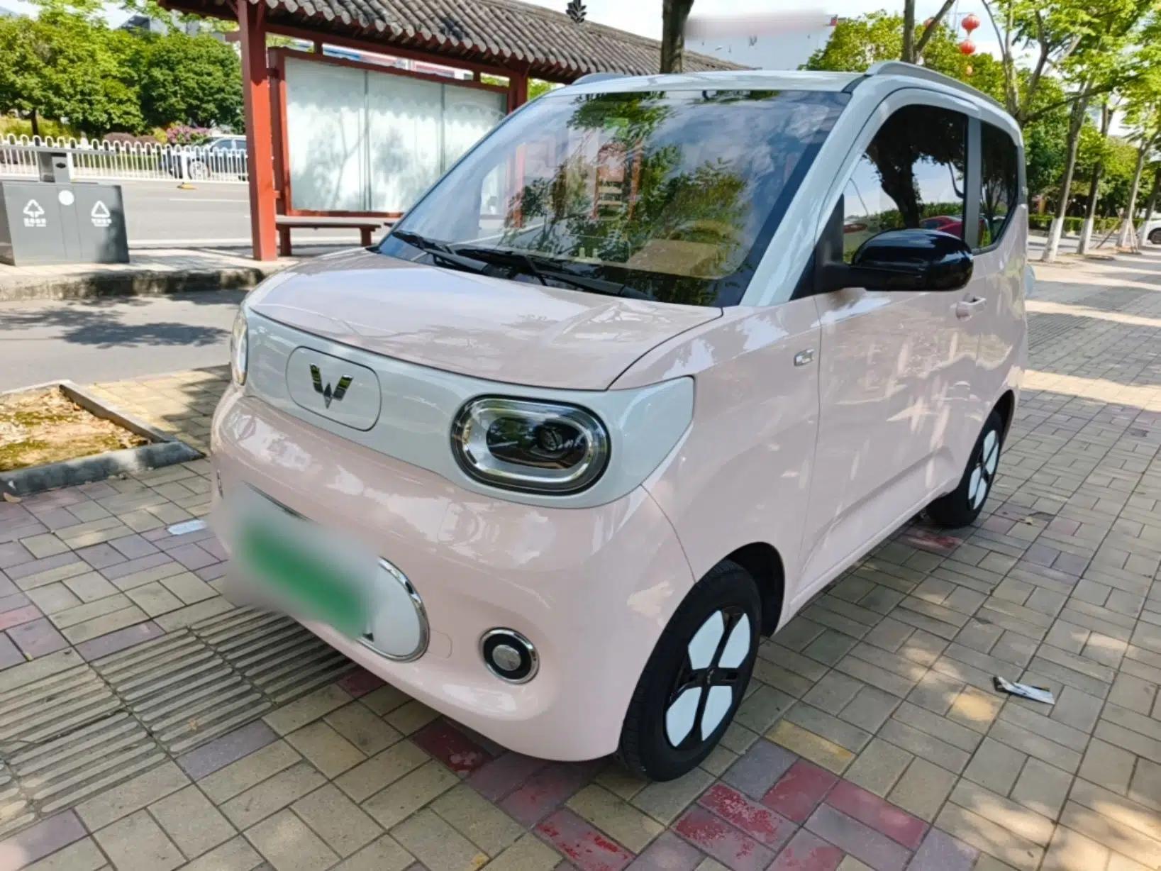 Wuling Hongguang MINIEV 2024 3rd Generation 215km Advanced Version — миниатюра 1