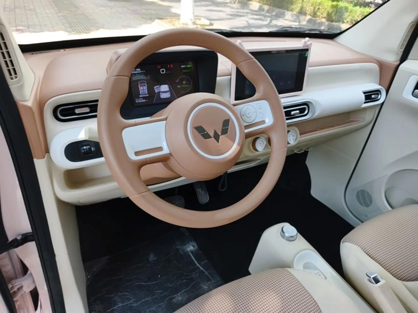Wuling Hongguang MINIEV 2024 3rd Generation 215km Advanced Version — миниатюра 13