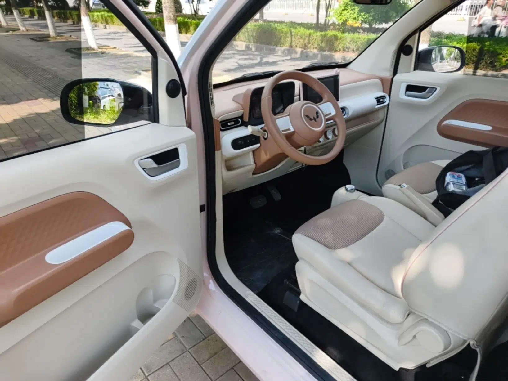 Wuling Hongguang MINIEV 2024 3rd Generation 215km Advanced Version — миниатюра 18