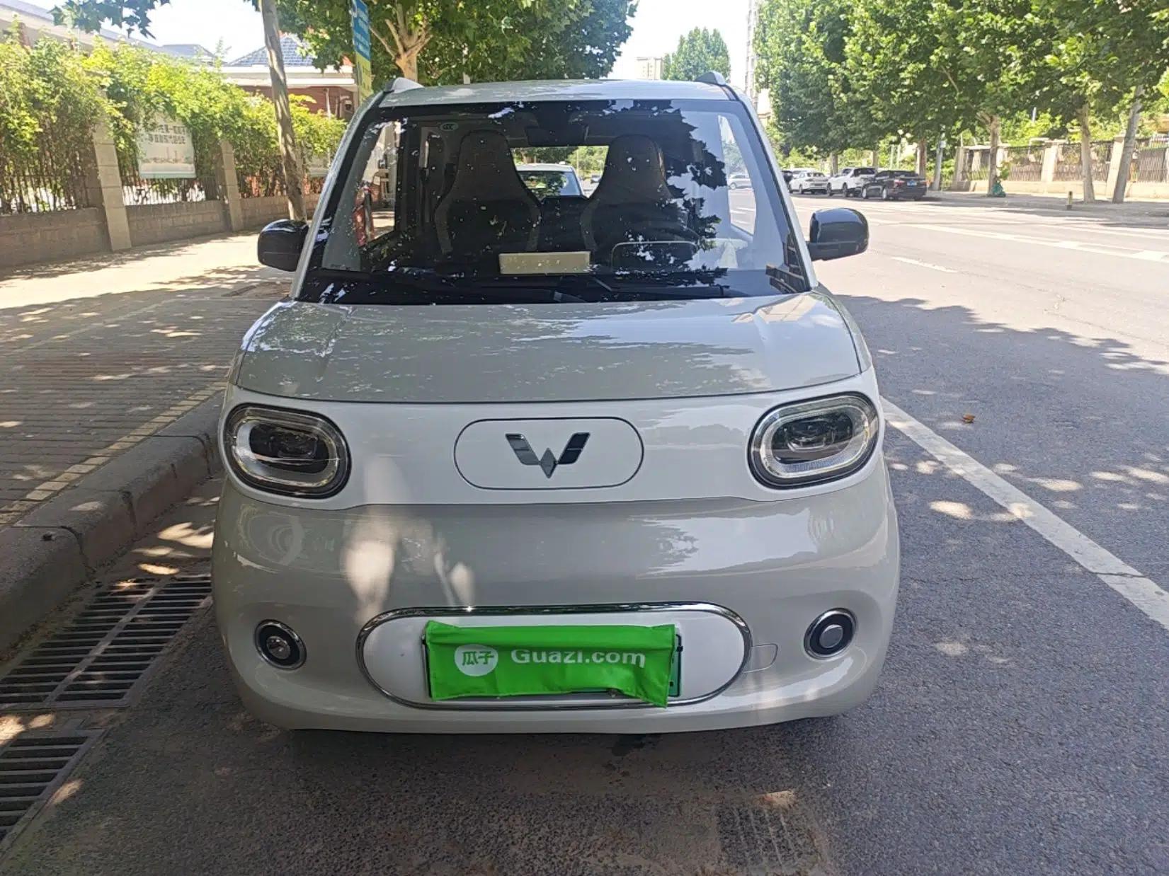Wuling Hongguang MINIEV 2024 3rd Generation 215km Advanced Version — миниатюра 2