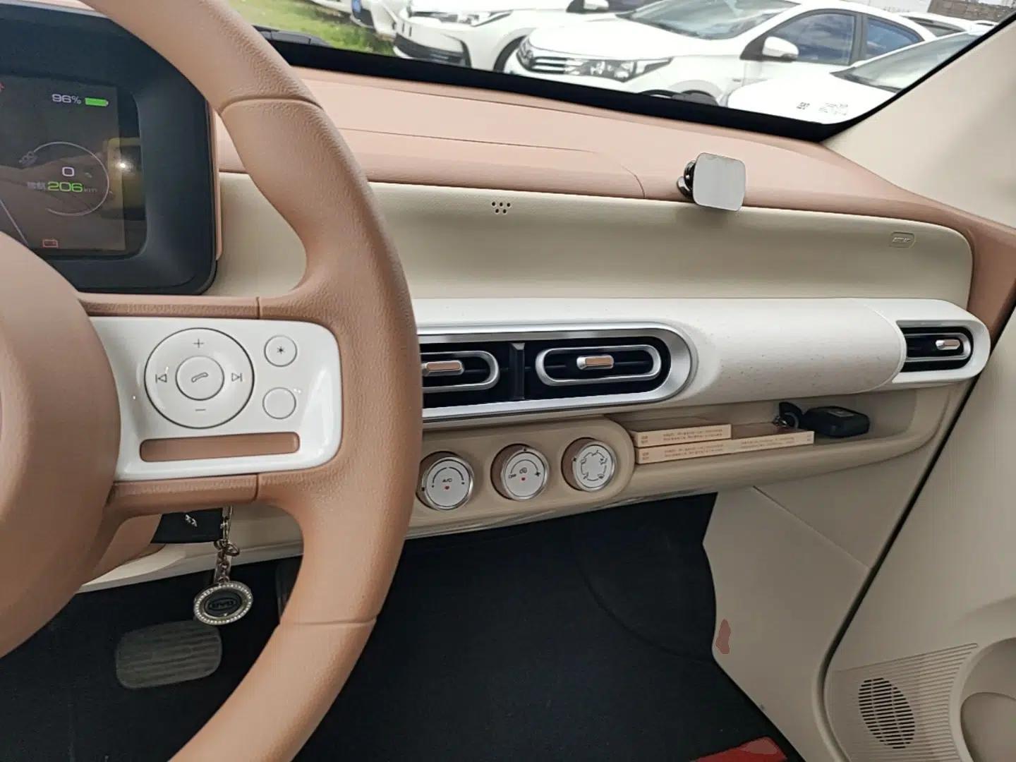 Wuling Hongguang MINIEV 2024 3rd Generation 215km Youth Edition — миниатюра 12