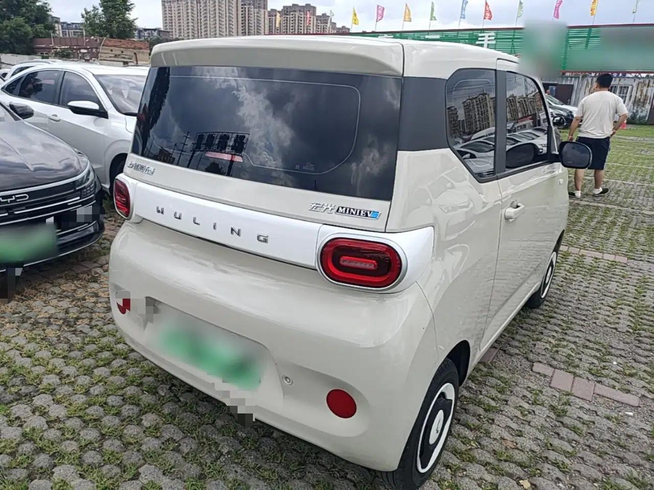 Wuling Hongguang MINIEV 2024 3rd Generation 215km Youth Edition — миниатюра 6