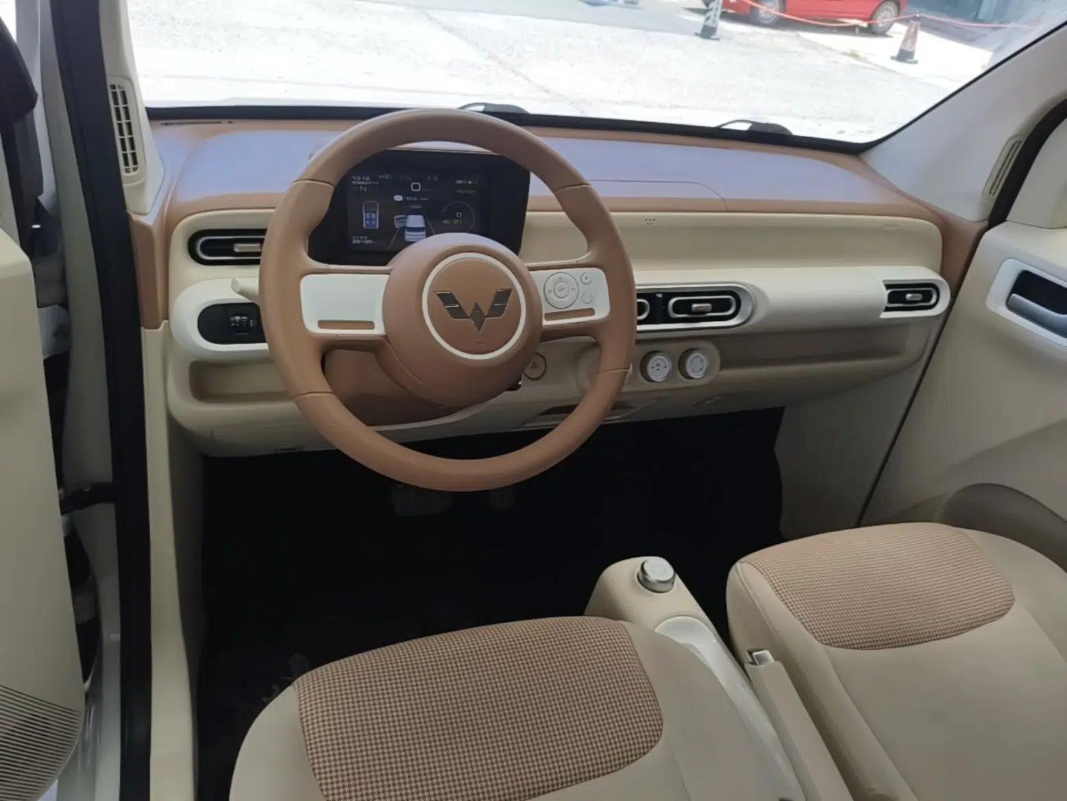 Wuling Hongguang MINIEV 2024 3rd Generation 215km Youth Edition — миниатюра 12