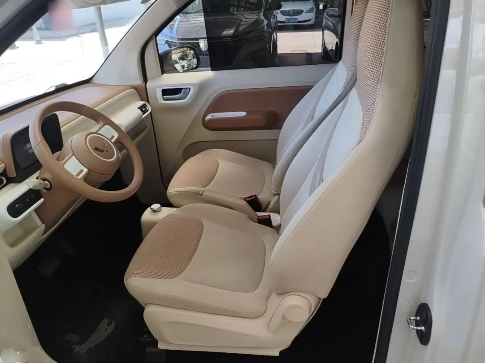 Wuling Hongguang MINIEV 2024 3rd Generation 215km Youth Edition — миниатюра 17