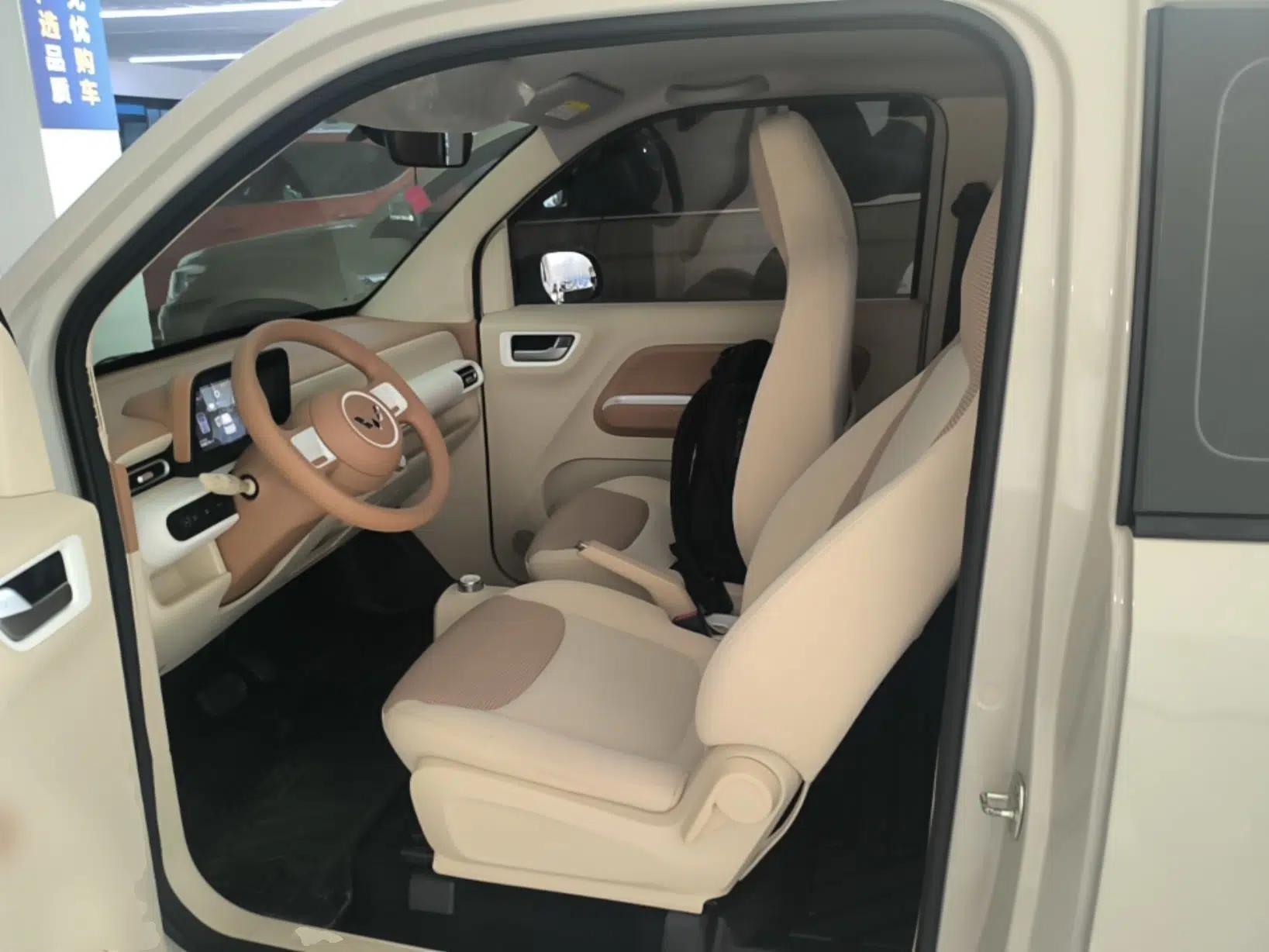 Wuling Hongguang MINIEV 2024 3rd Generation 215km Youth Edition — миниатюра 17