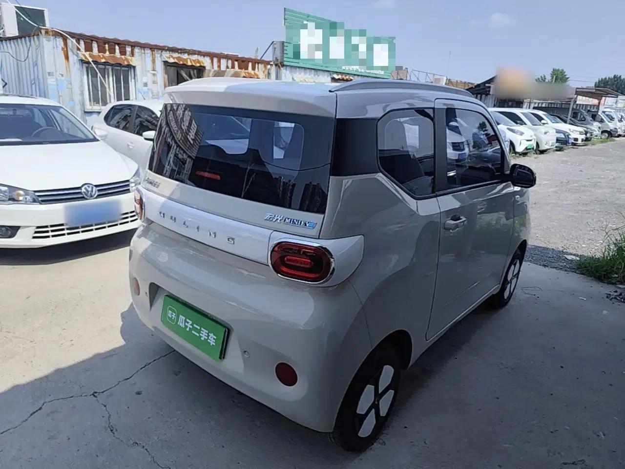 Wuling Hongguang MINIEV 2024 3rd Generation 215km Advanced Version — миниатюра 6