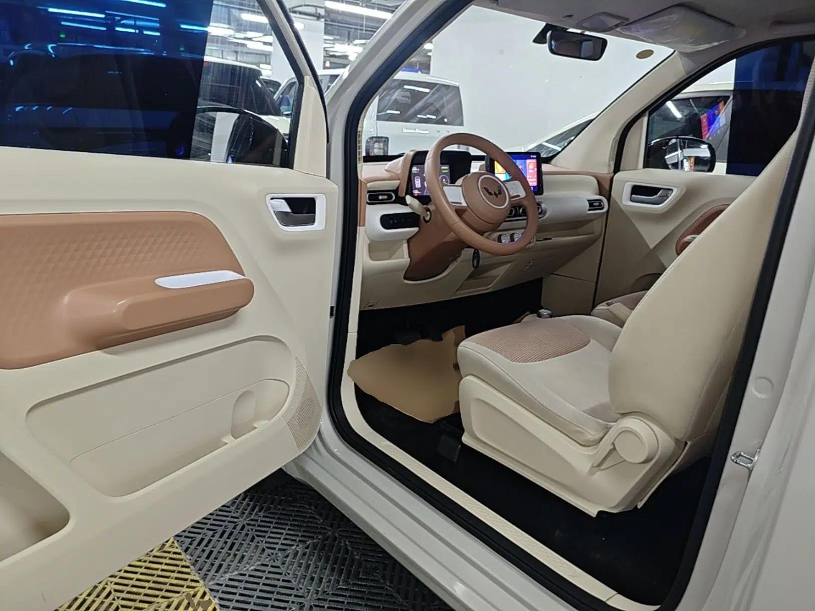 Wuling Hongguang MINIEV 2024 3rd Generation 215km Youth Edition — миниатюра 18