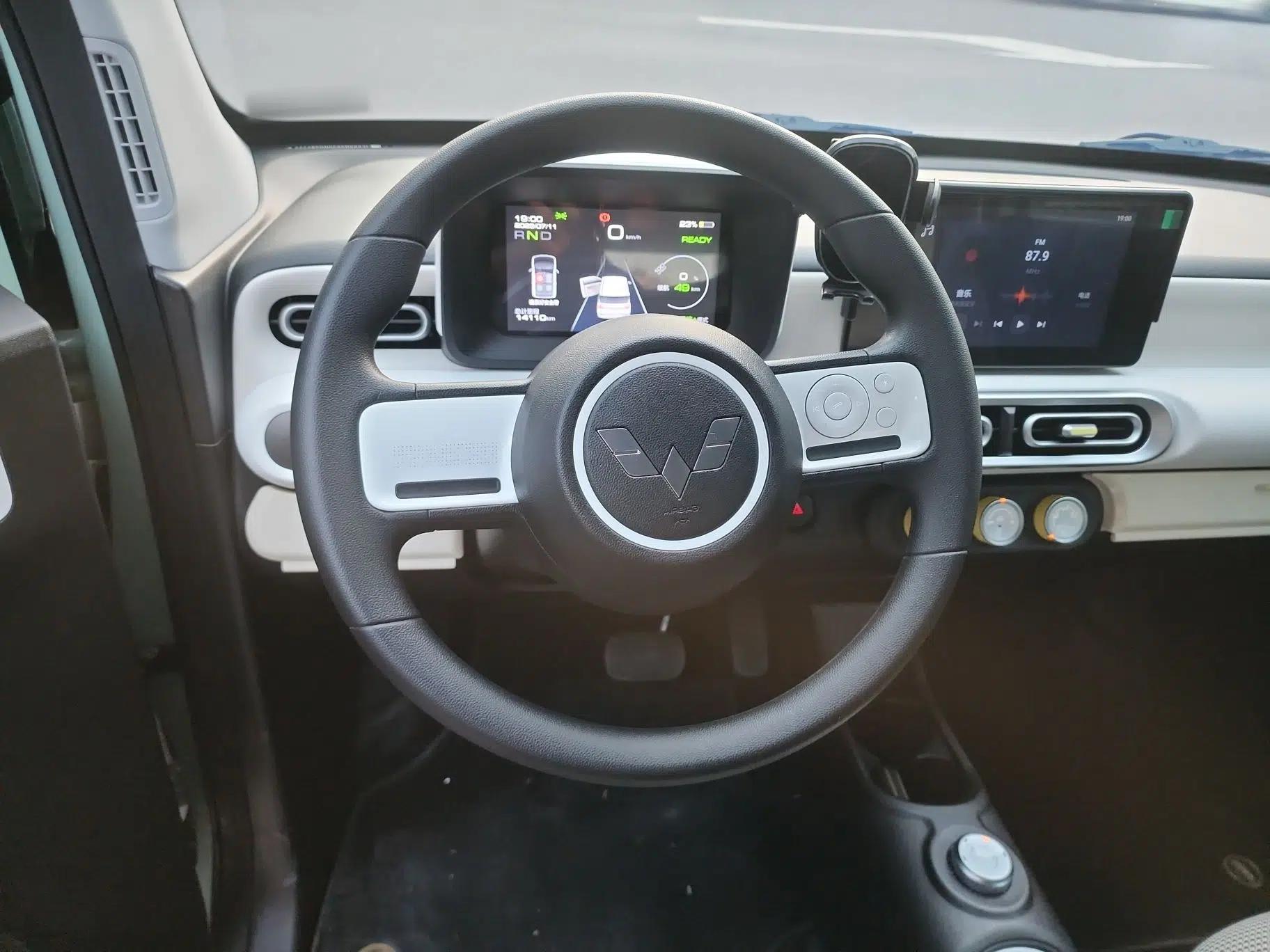Wuling Hongguang MINIEV 2024 3rd Generation 215km Advanced Version — миниатюра 19