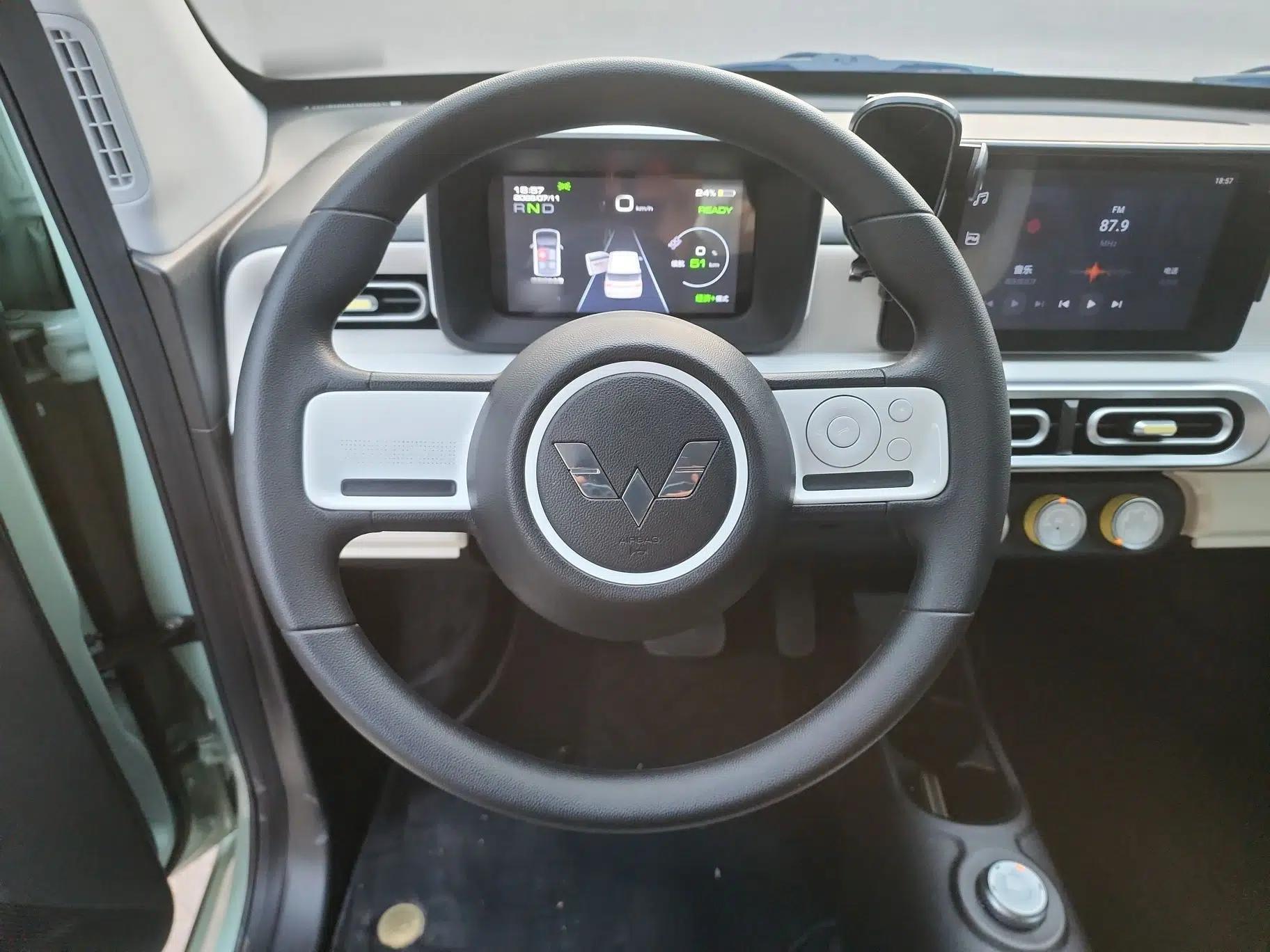 Wuling Hongguang MINIEV 2024 3rd Generation 215km Advanced Version — миниатюра 30
