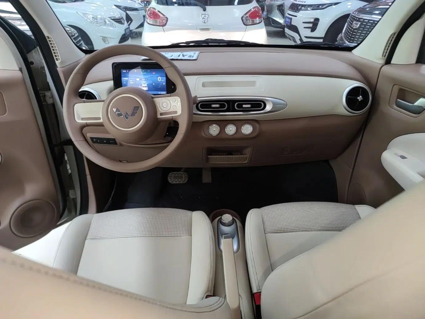 Wuling Hongguang MINIEV 2025 Four-Door Version Advanced Edition — миниатюра 12