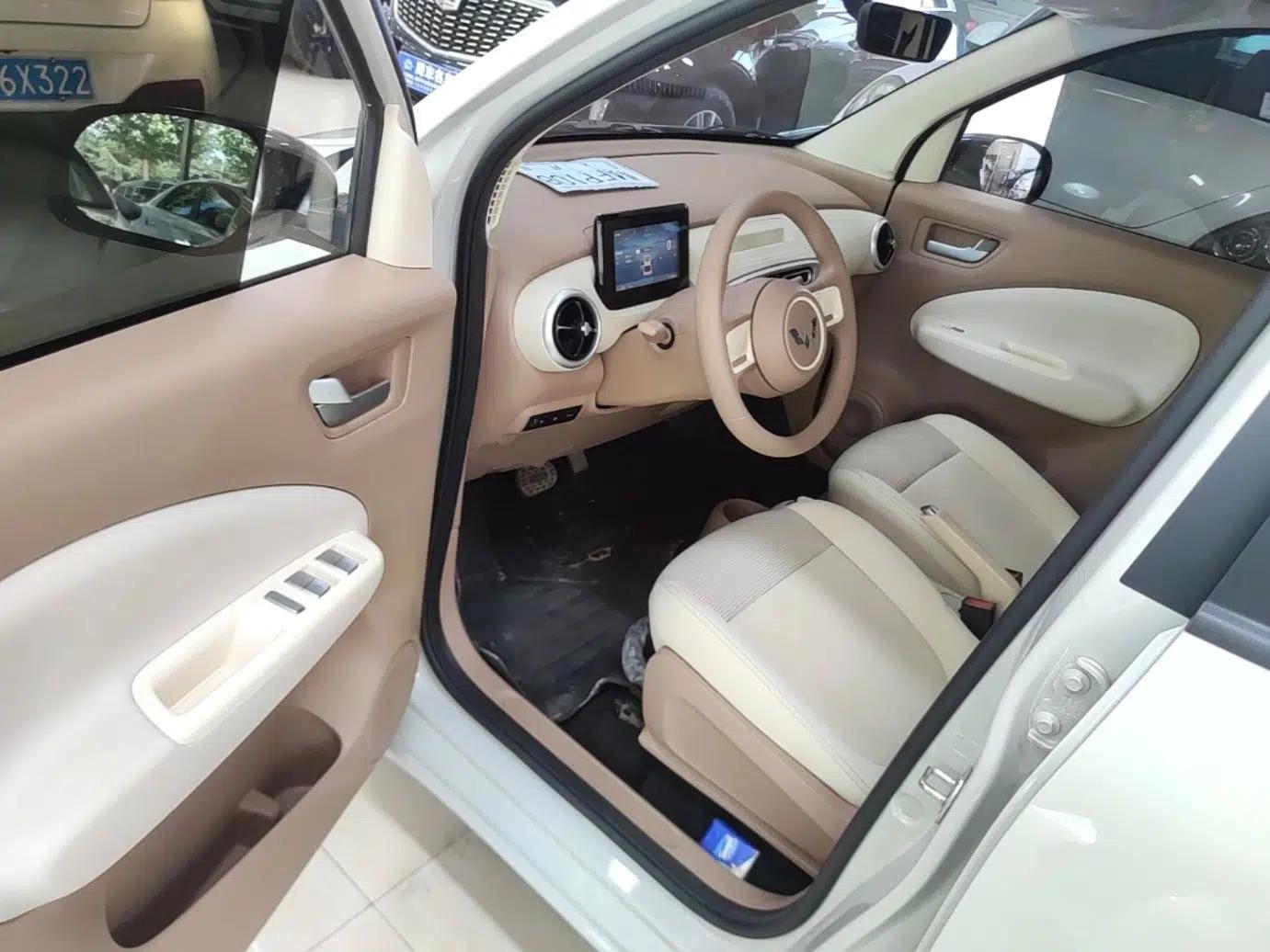 Wuling Hongguang MINIEV 2025 Four-Door Version Advanced Edition — миниатюра 18