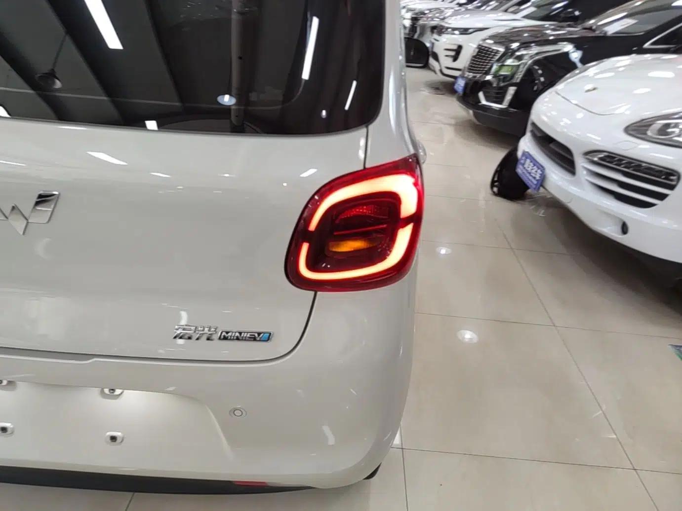 Wuling Hongguang MINIEV 2025 Four-Door Version Advanced Edition — миниатюра 9