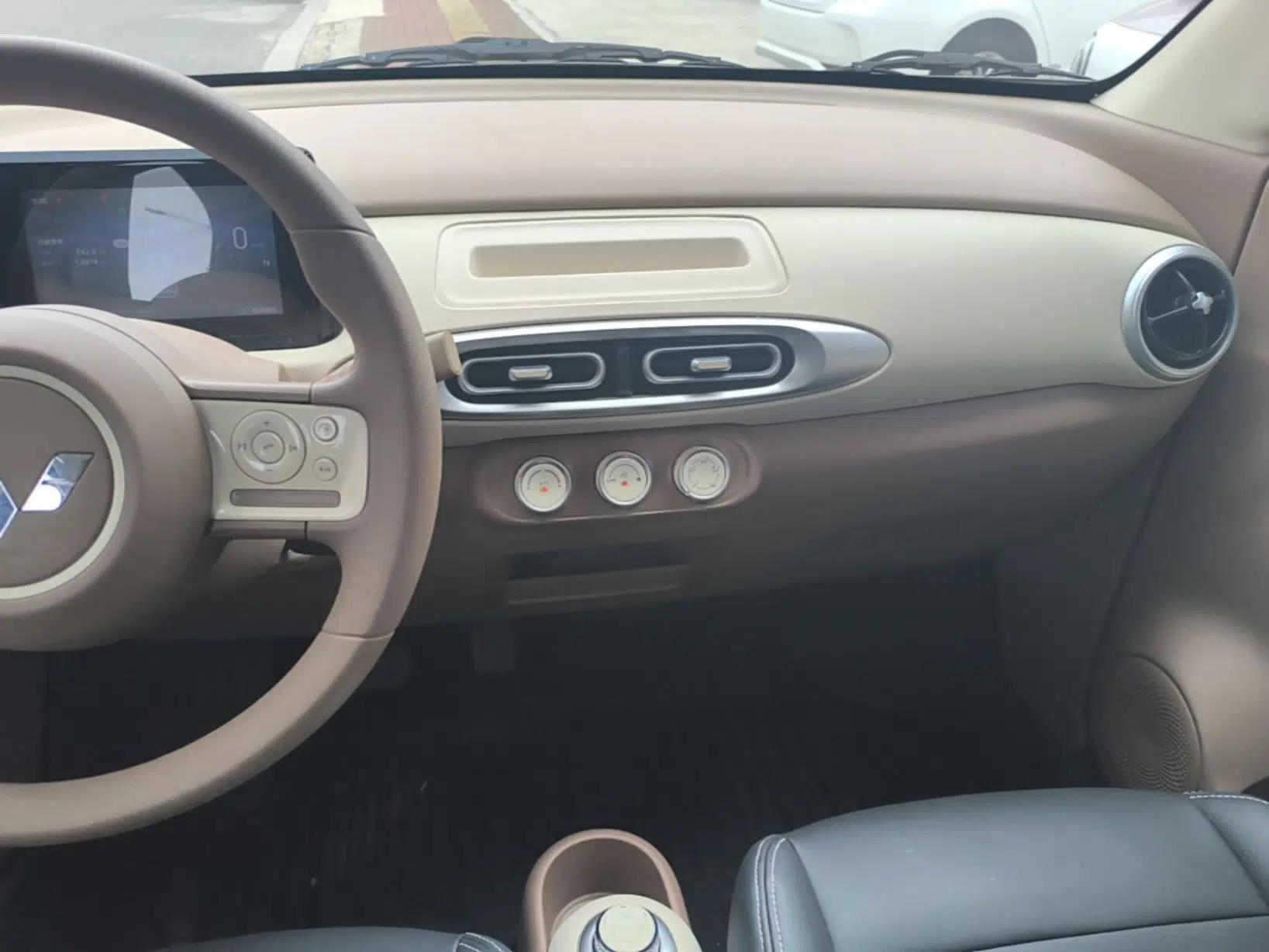 Wuling Hongguang MINIEV 2025 Four-Door Version Advanced Edition — миниатюра 15