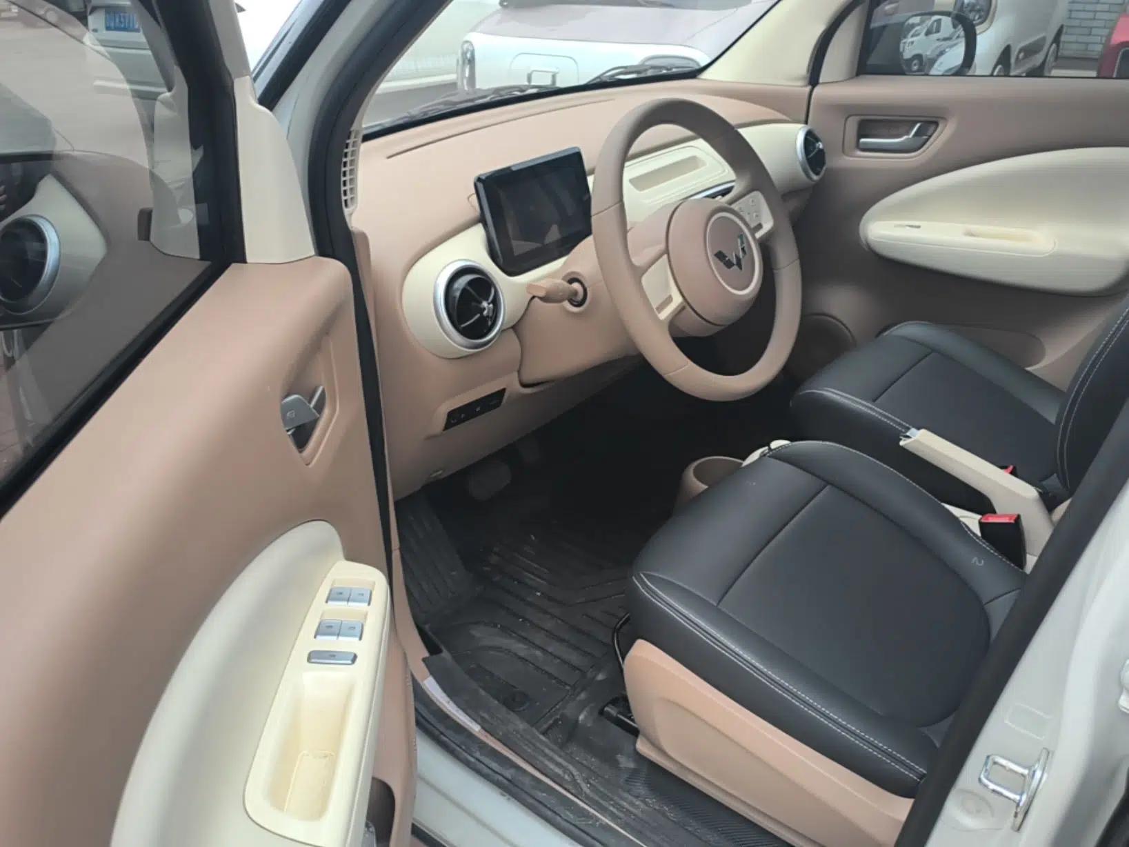 Wuling Hongguang MINIEV 2025 Four-Door Version Advanced Edition — миниатюра 18