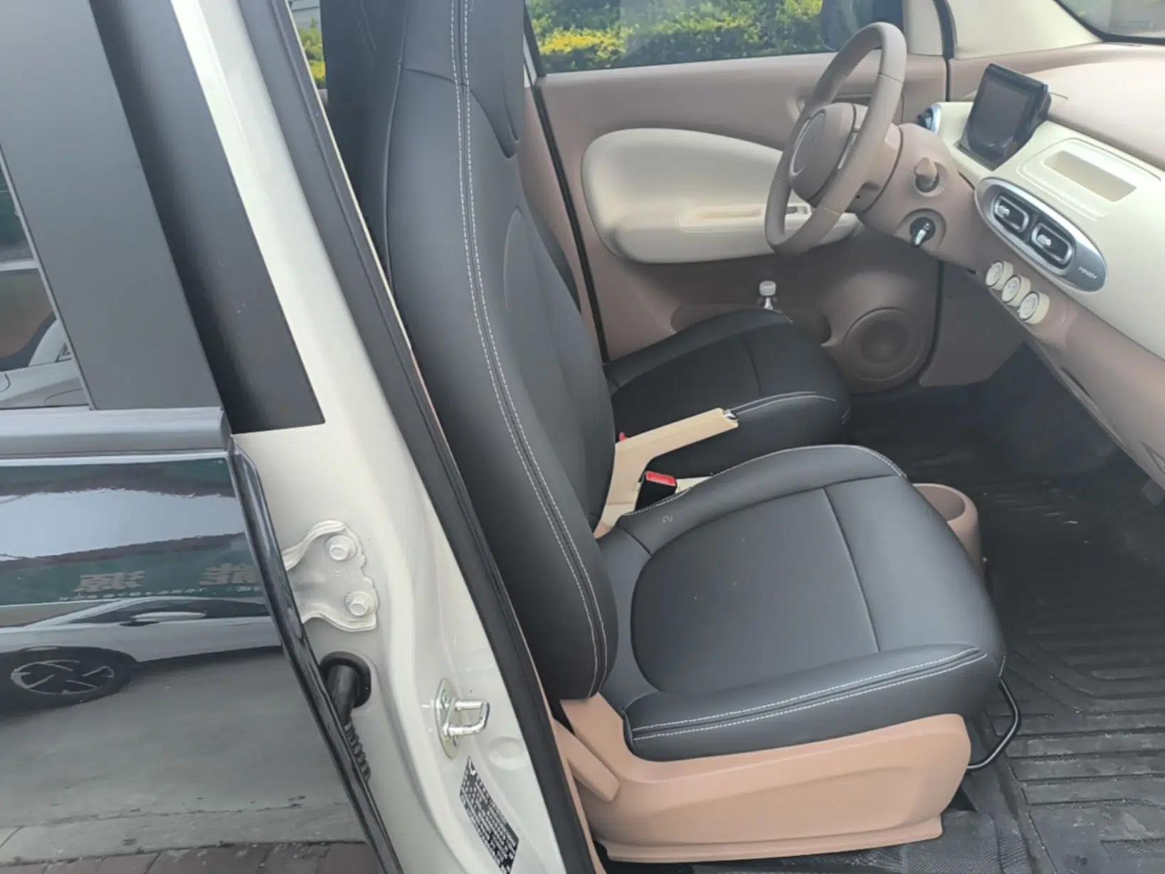Wuling Hongguang MINIEV 2025 Four-Door Version Advanced Edition — миниатюра 19