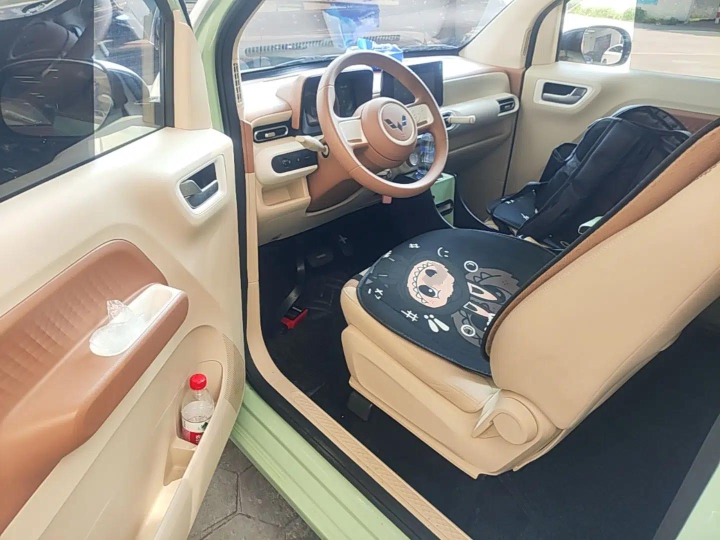 Wuling Hongguang MINIEV 2024 3rd Generation 215km Advanced Version — миниатюра 23