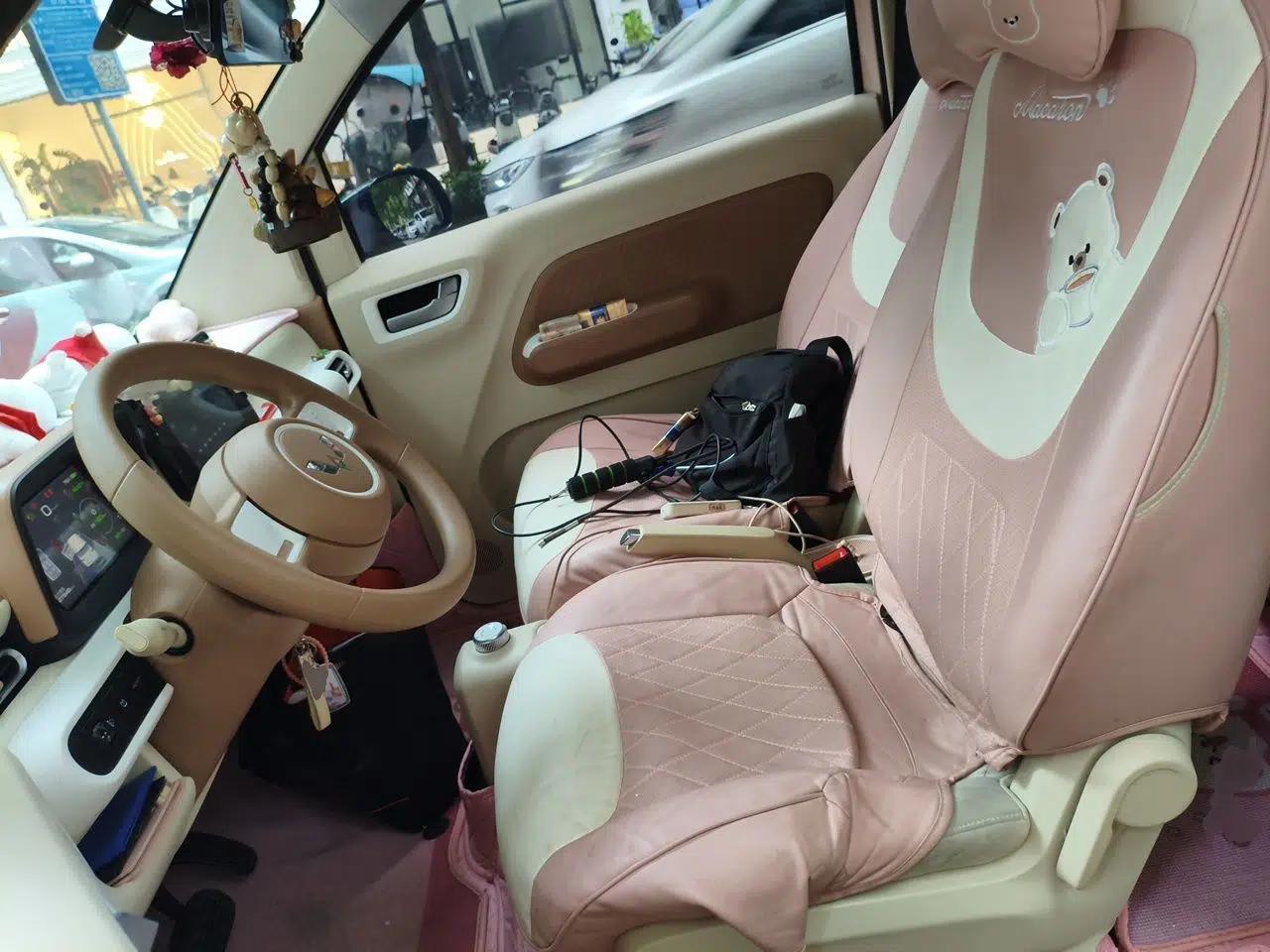 Wuling Hongguang MINIEV 2024 3rd Generation 215km Advanced Version — миниатюра 15