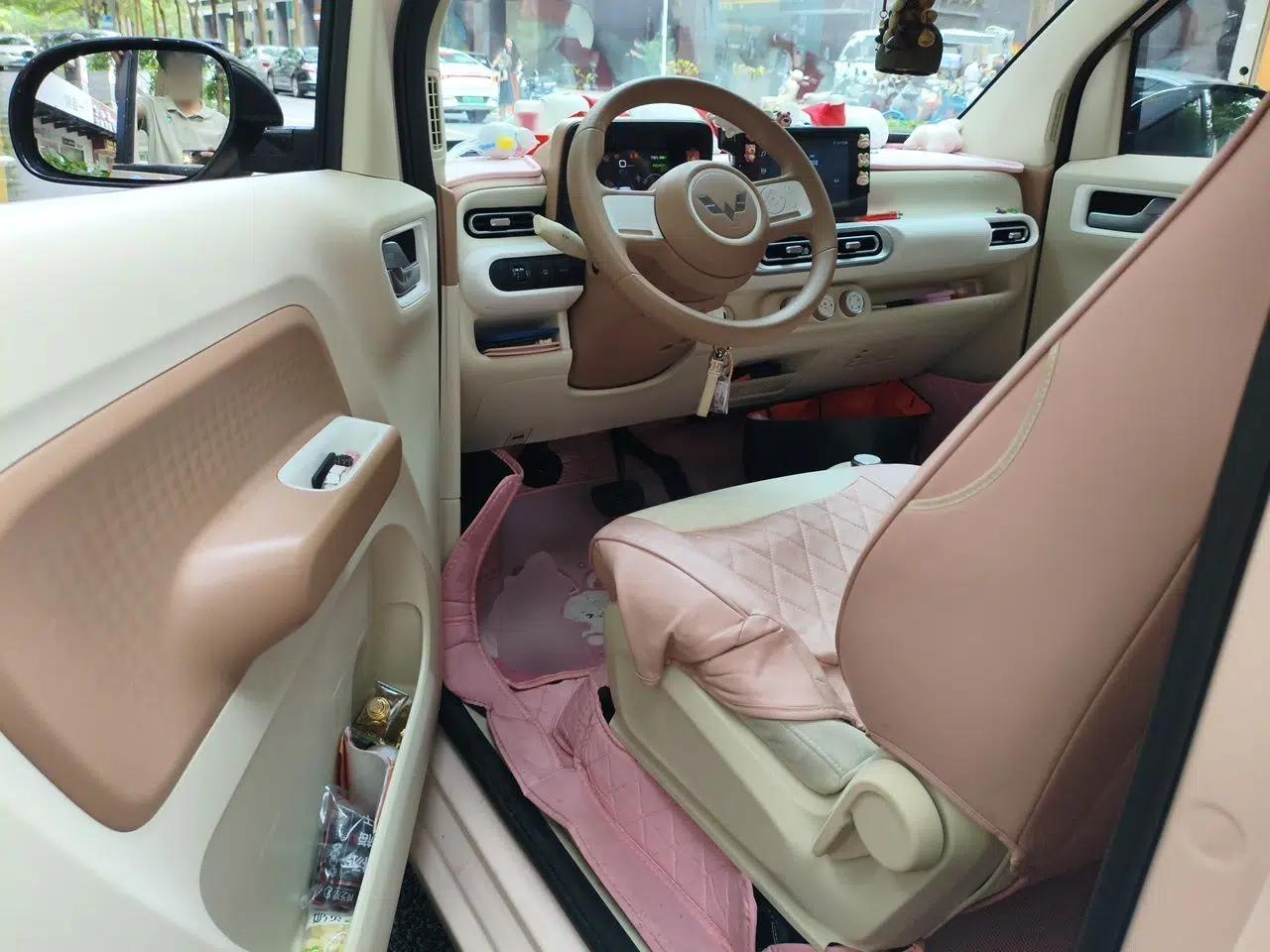 Wuling Hongguang MINIEV 2024 3rd Generation 215km Advanced Version — миниатюра 16