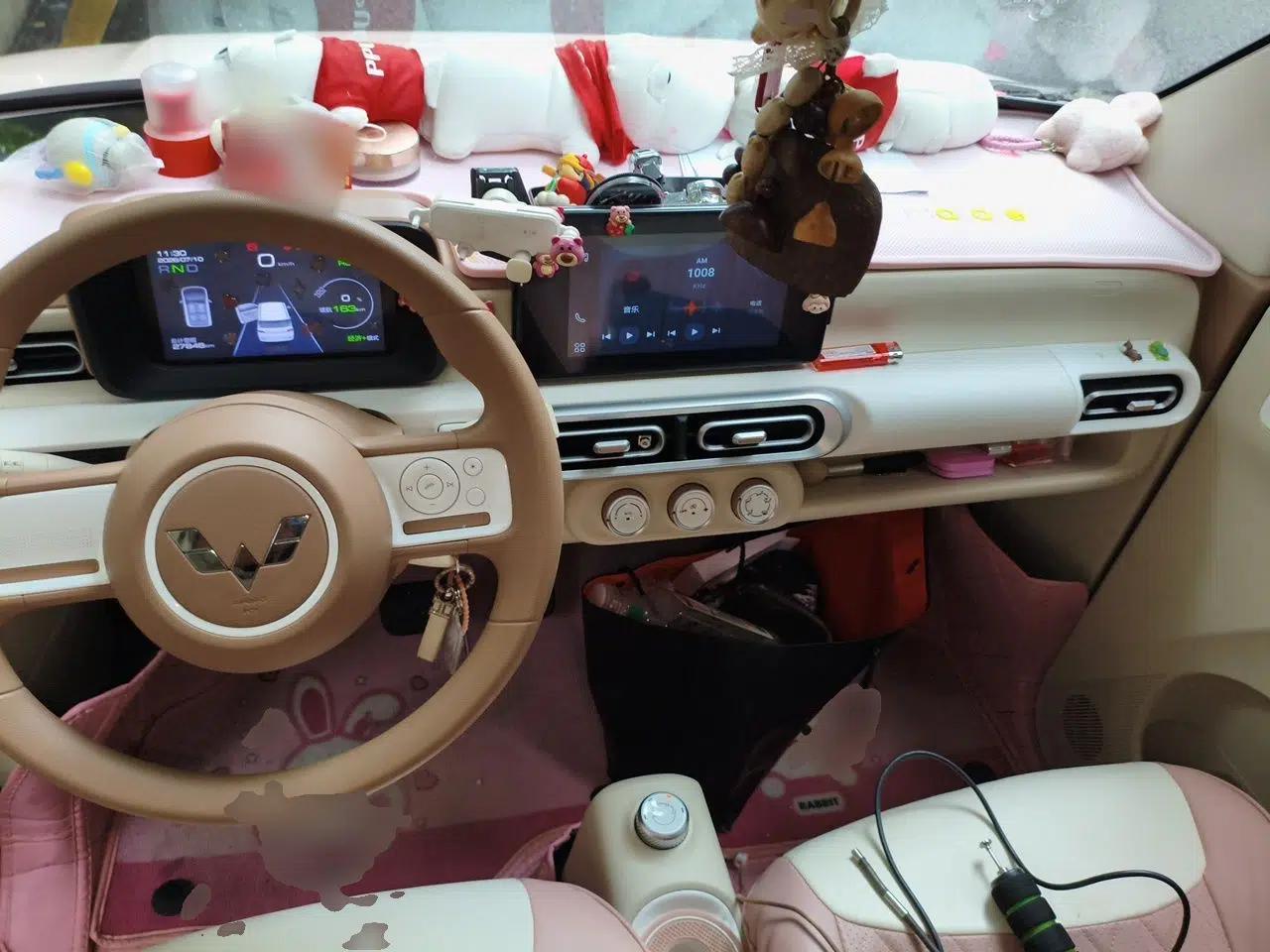 Wuling Hongguang MINIEV 2024 3rd Generation 215km Advanced Version — миниатюра 9
