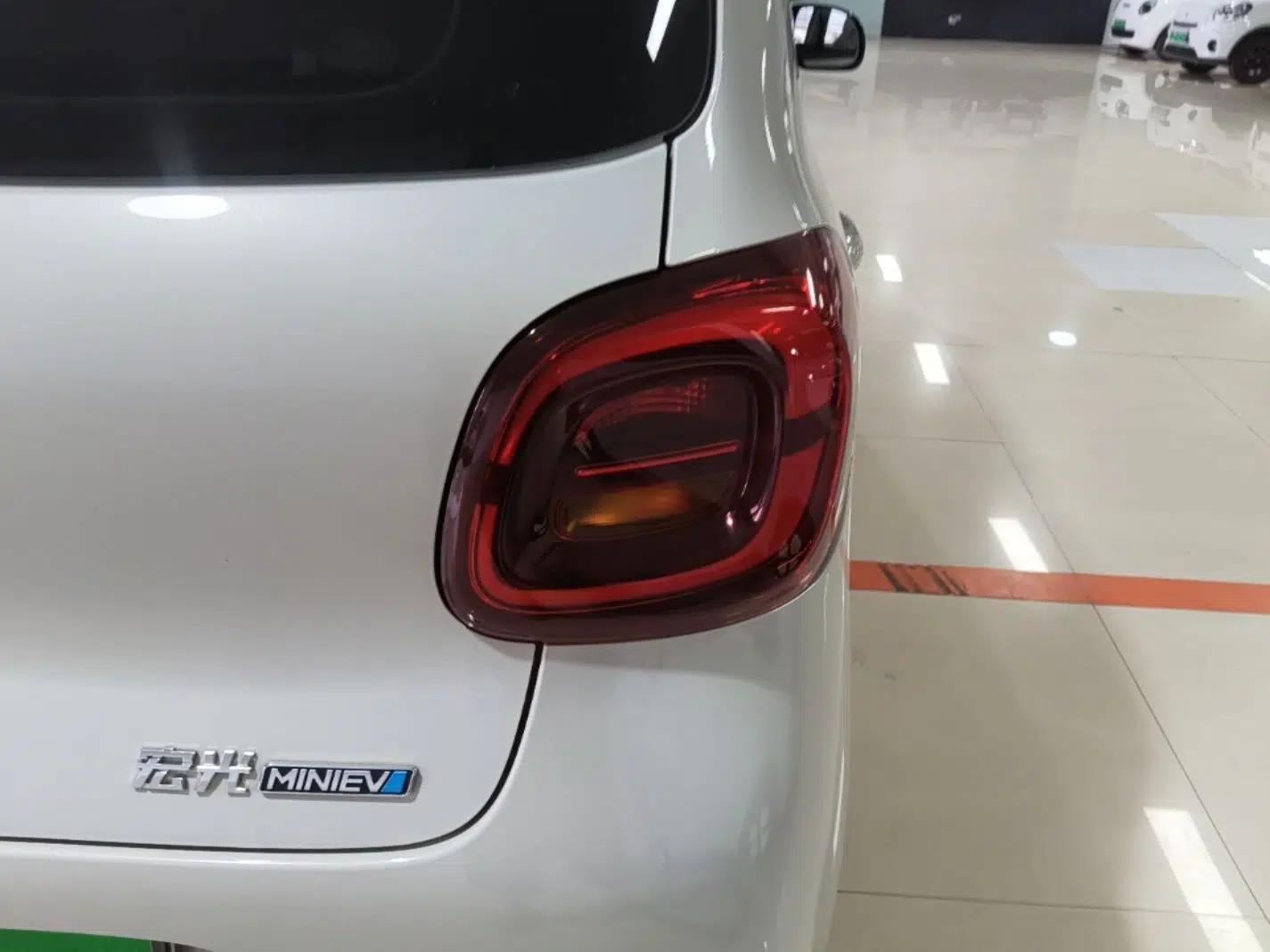 Wuling Hongguang MINIEV 2025 Four-Door Version Advanced Edition — миниатюра 9