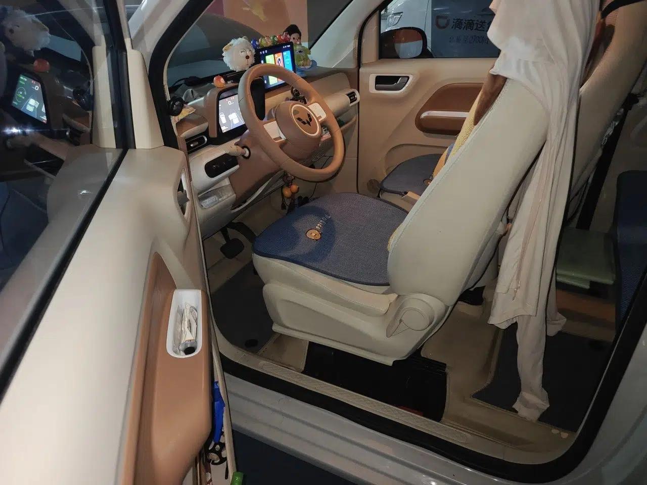 Wuling Hongguang MINIEV 2024 3rd Generation 215km Youth Edition — миниатюра 16