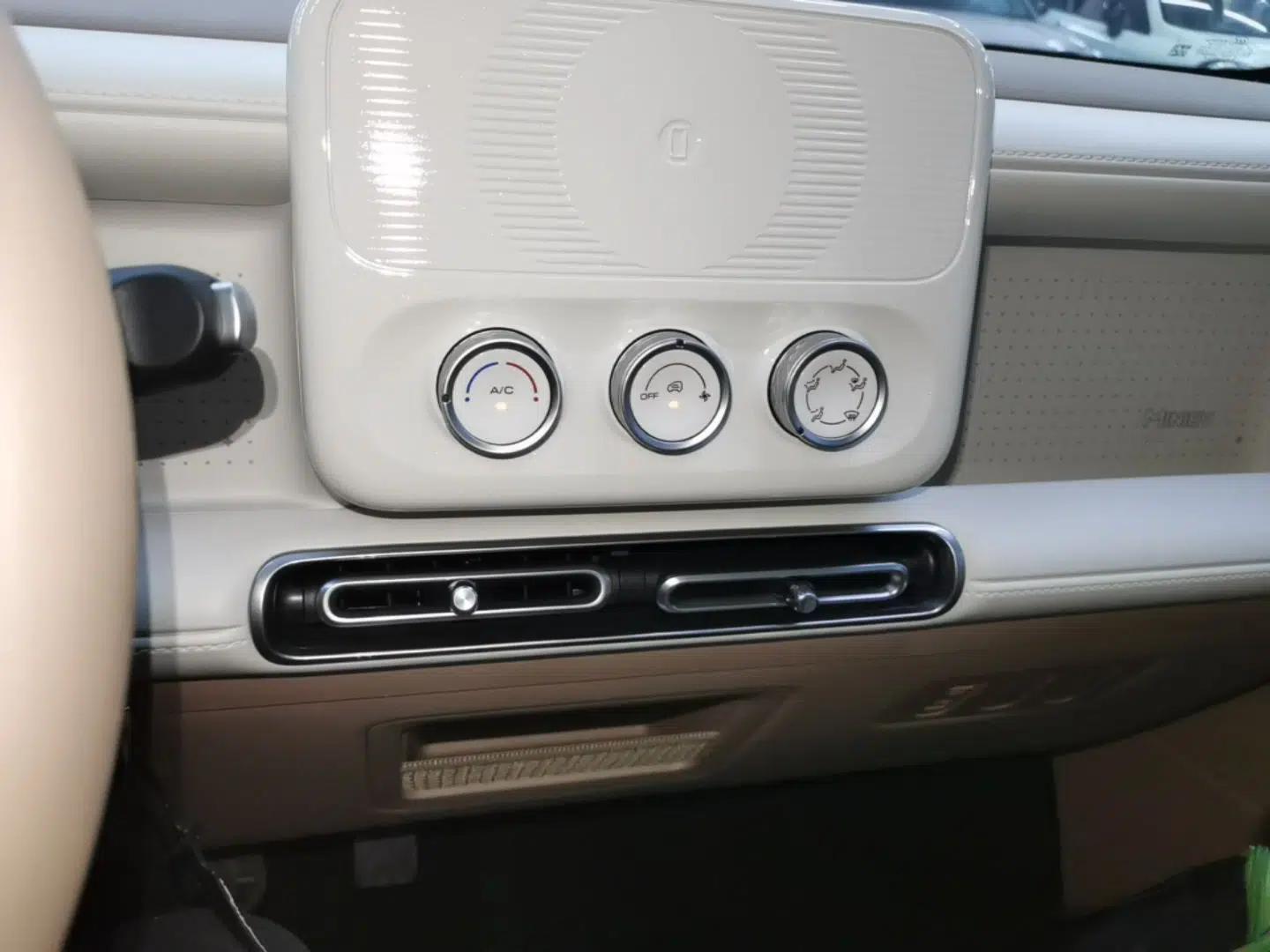 Wuling Hongguang MINIEV 2026 Model Fifth Generation, 205km Advanced Edition — миниатюра 20