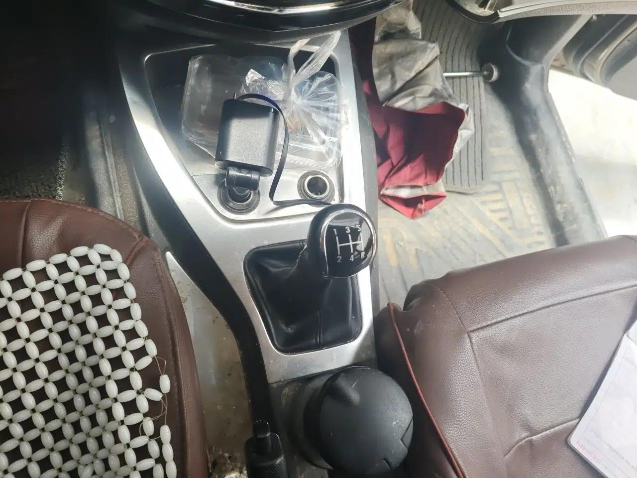 Wuling Hongguang 2015 1.5L S Basic Version China V Standard — миниатюра 14