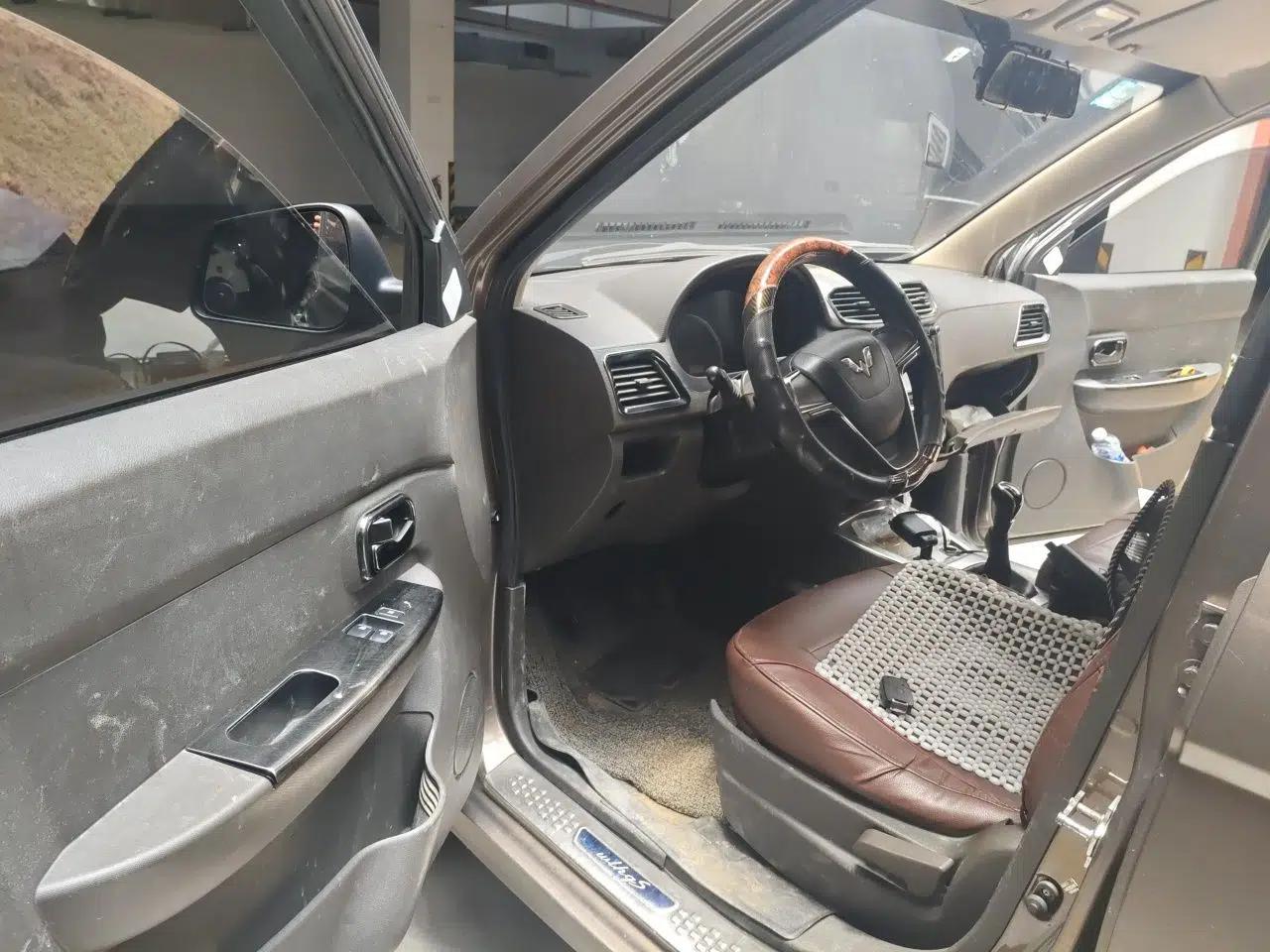 Wuling Hongguang 2015 1.5L S Basic Version China V Standard — миниатюра 16