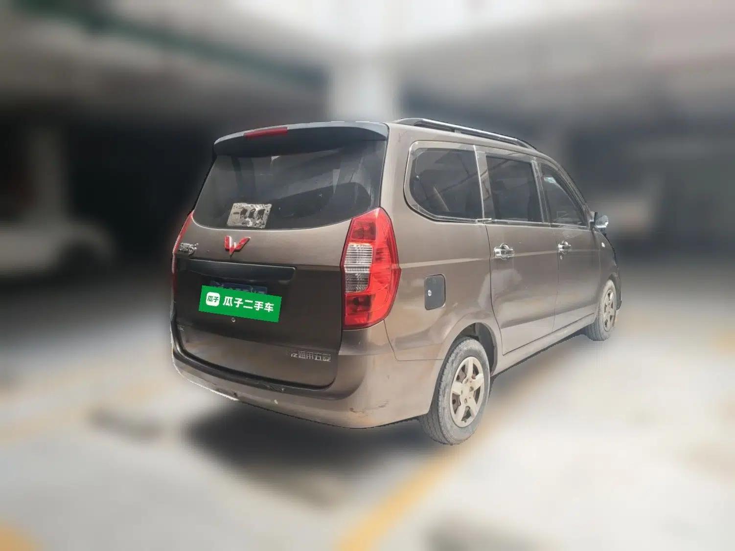 Wuling Hongguang 2015 1.5L S Basic Version China V Standard — миниатюра 6