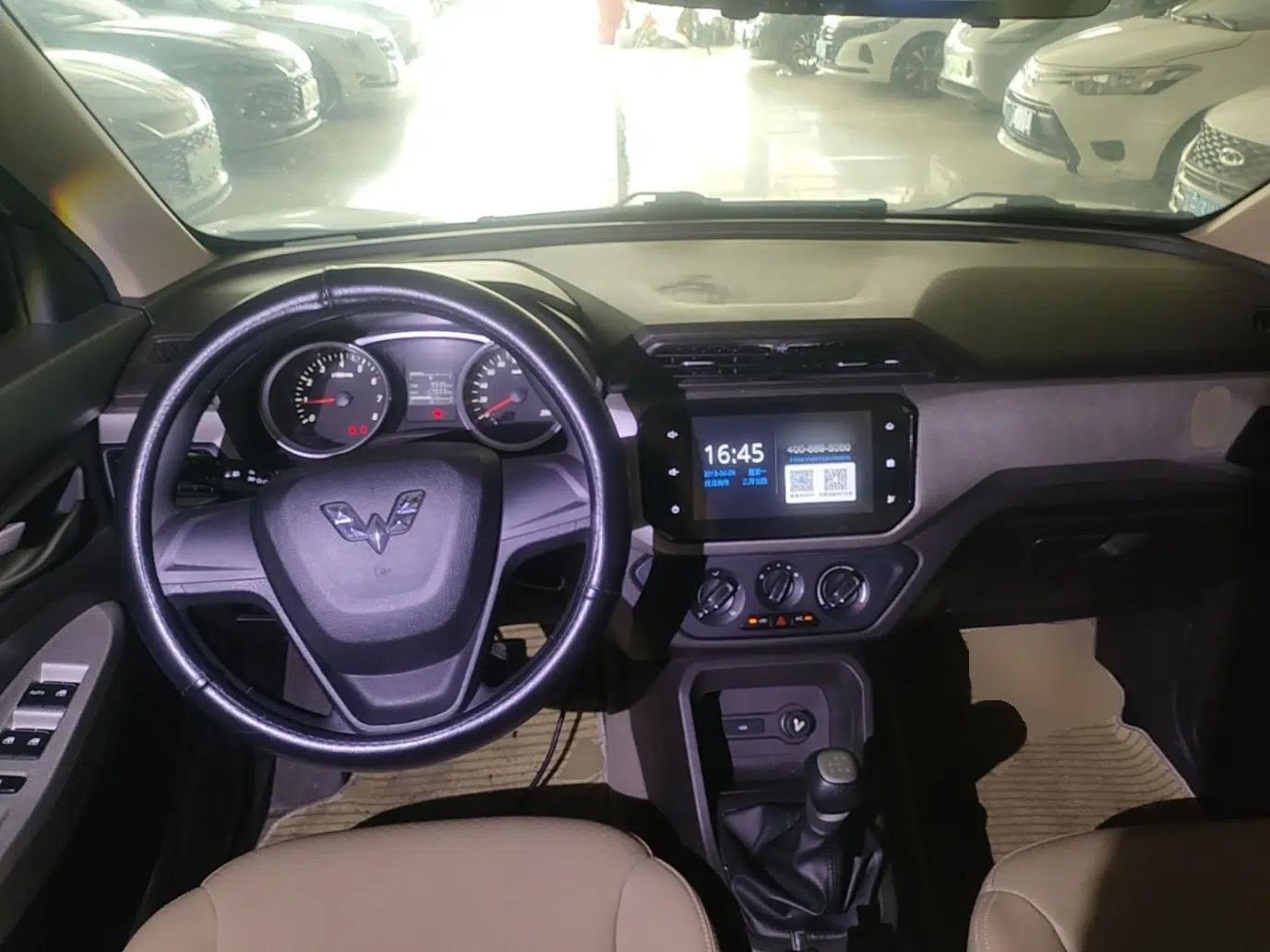 Wuling Hongguang 2018 1.5L S Comfort Model L2B — миниатюра 12
