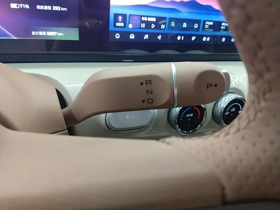 Wuling Bingo 2025 410 km Lingxi Deluxe Edition — миниатюра 21