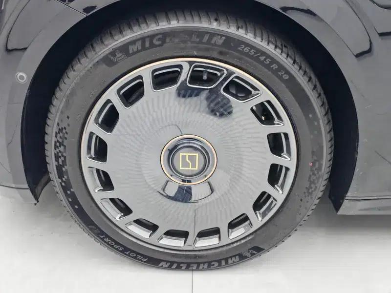 ZEEKR 009 2024 Glorious Edition 4WD 108kWh — миниатюра 6