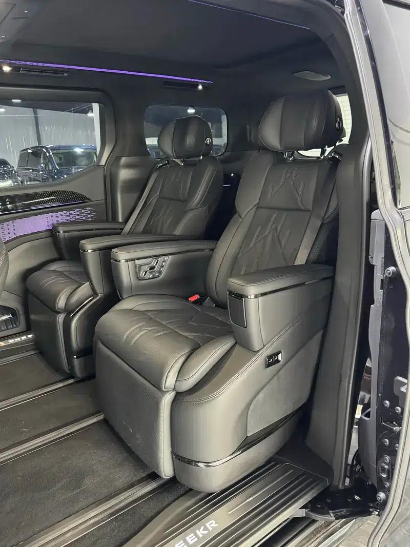 ZEEKR 009 2024 Model, 7-Seat Aisle Version, 4WD, 108kWh — миниатюра 11