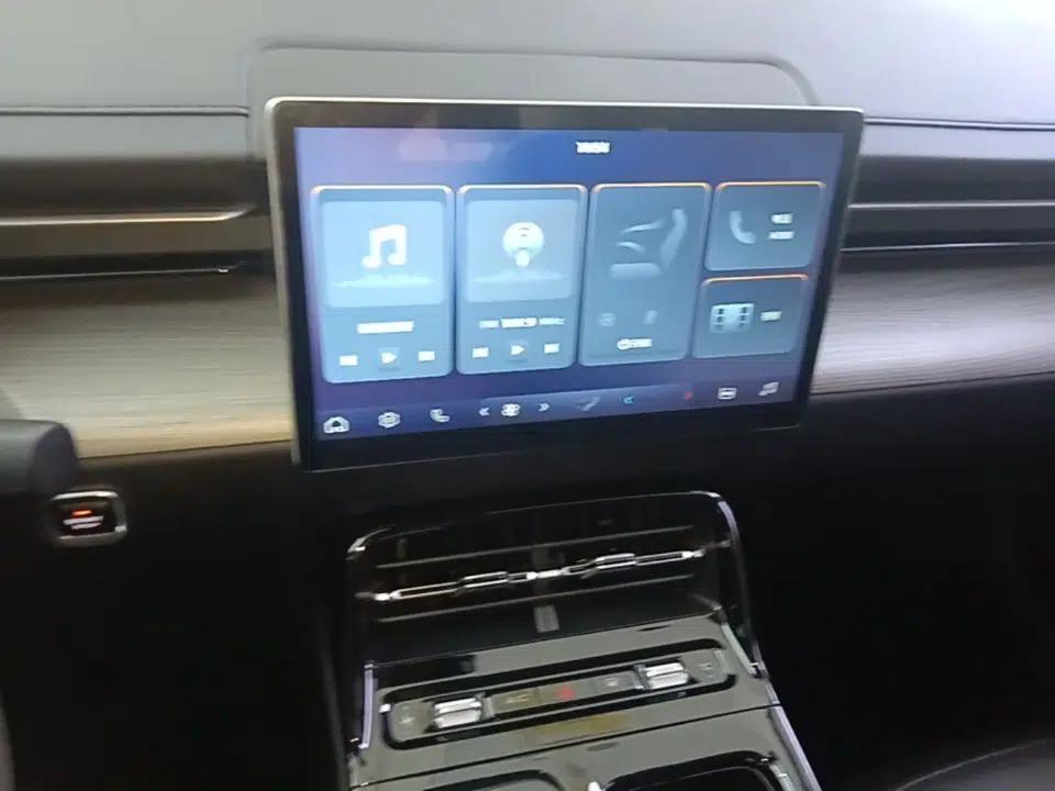 Wuling Xingguang 2024 Co-creation Edition 150 Standard Model — миниатюра 15
