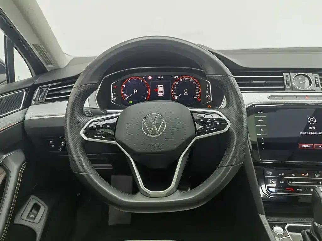 Volkswagen Magotan 2023 2 Millionth Unit Commemorative Edition 330TSI DSG Luxury — миниатюра 11