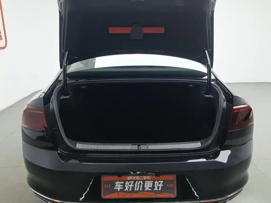 Volkswagen Magotan 2023 2 Millionth Unit Commemorative Edition 330TSI DSG Luxury — миниатюра 16