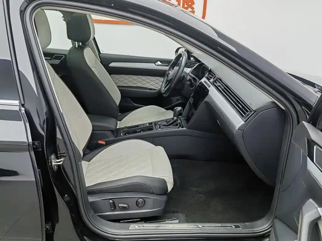 Volkswagen Magotan 2023 2 Millionth Unit Commemorative Edition 330TSI DSG Luxury — миниатюра 23