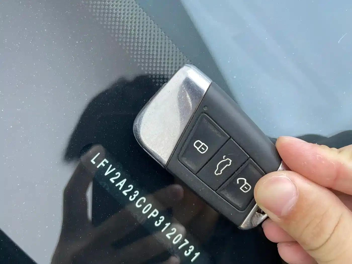 Magotan 2023 2 Millionth Unit Commemorative Edition 280TSI DSG Leading Model — миниатюра 23