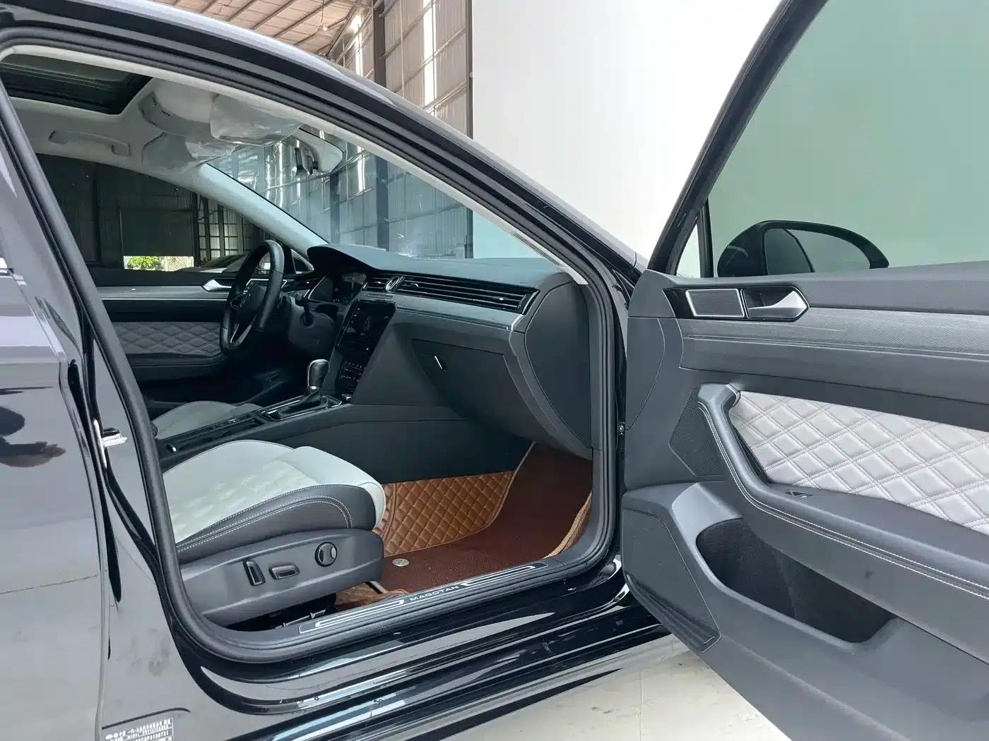 Magotan 2023 2 Millionth Unit Commemorative Edition 280TSI DSG Leading Model — миниатюра 24
